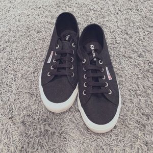 Superga Women's 2750 Cotu Classic Sneaker